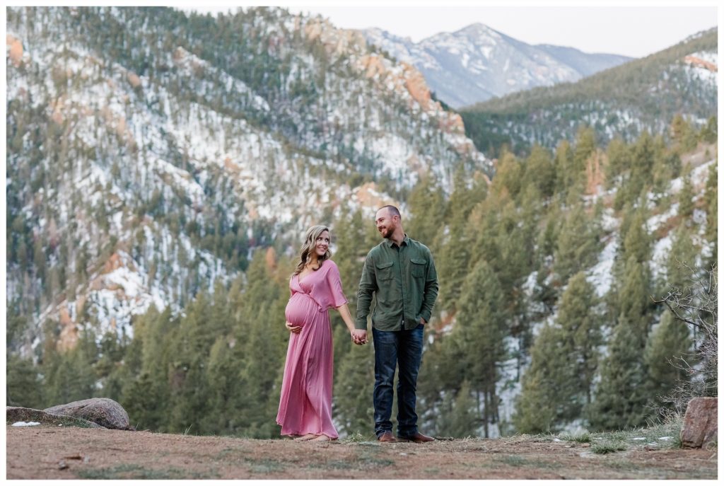 gold camp road maternity photo session